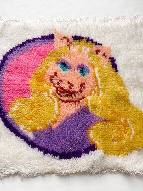Miss Piggy Latch Hook Rug 1980s